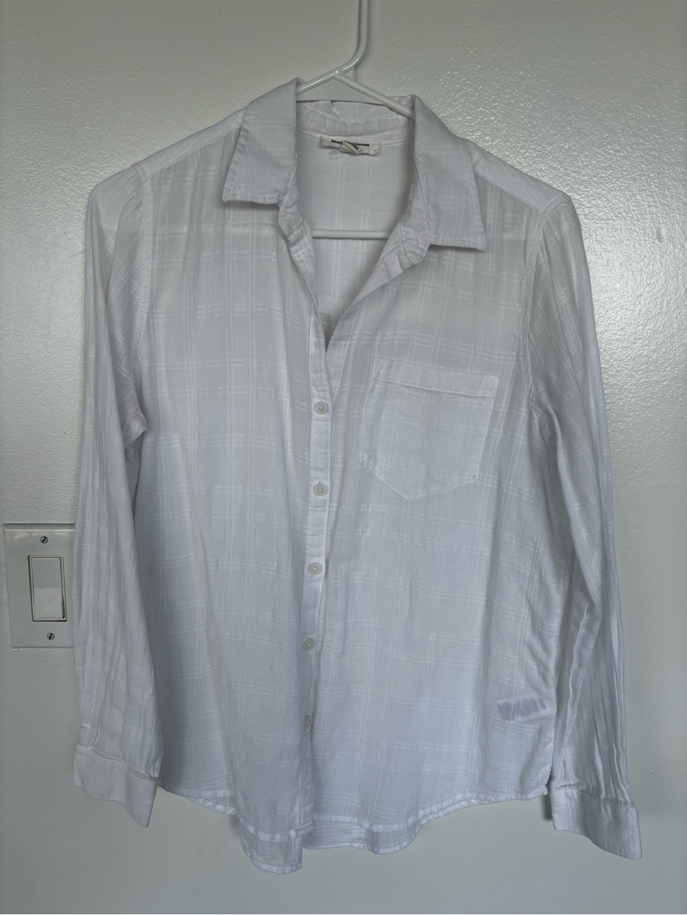 beachlunchlounge White Lightweight Women's Button-Down Shirt